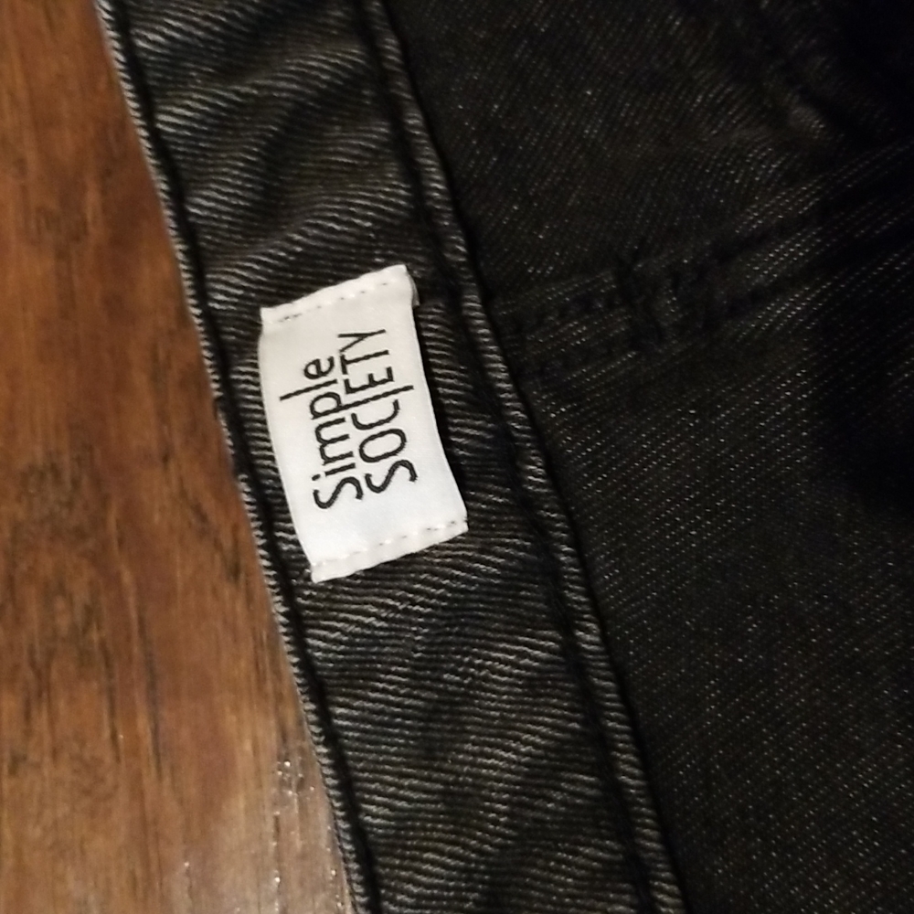 Simple Society Faded Blk High Rise Jeans W/ F… - Picture 6 of 12